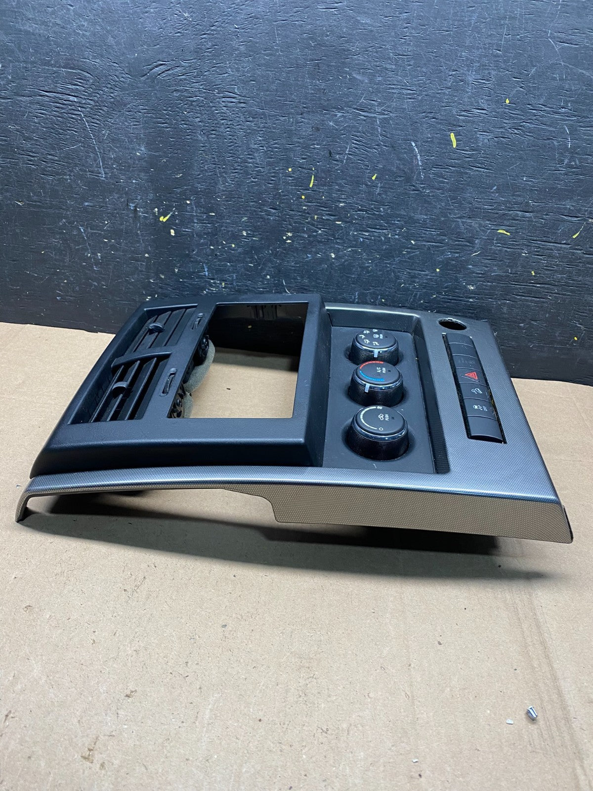 2008 to 2012 Jeep Liberty Dash Climate Temperature Control Radio Bezel R6341 DG2
