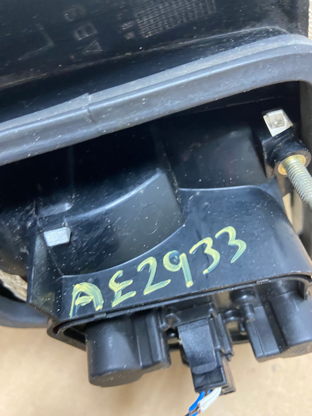 1994 to 1998 Saab 900 & Turbo Left Driver Side Tail Light Inner AE2933 LK5