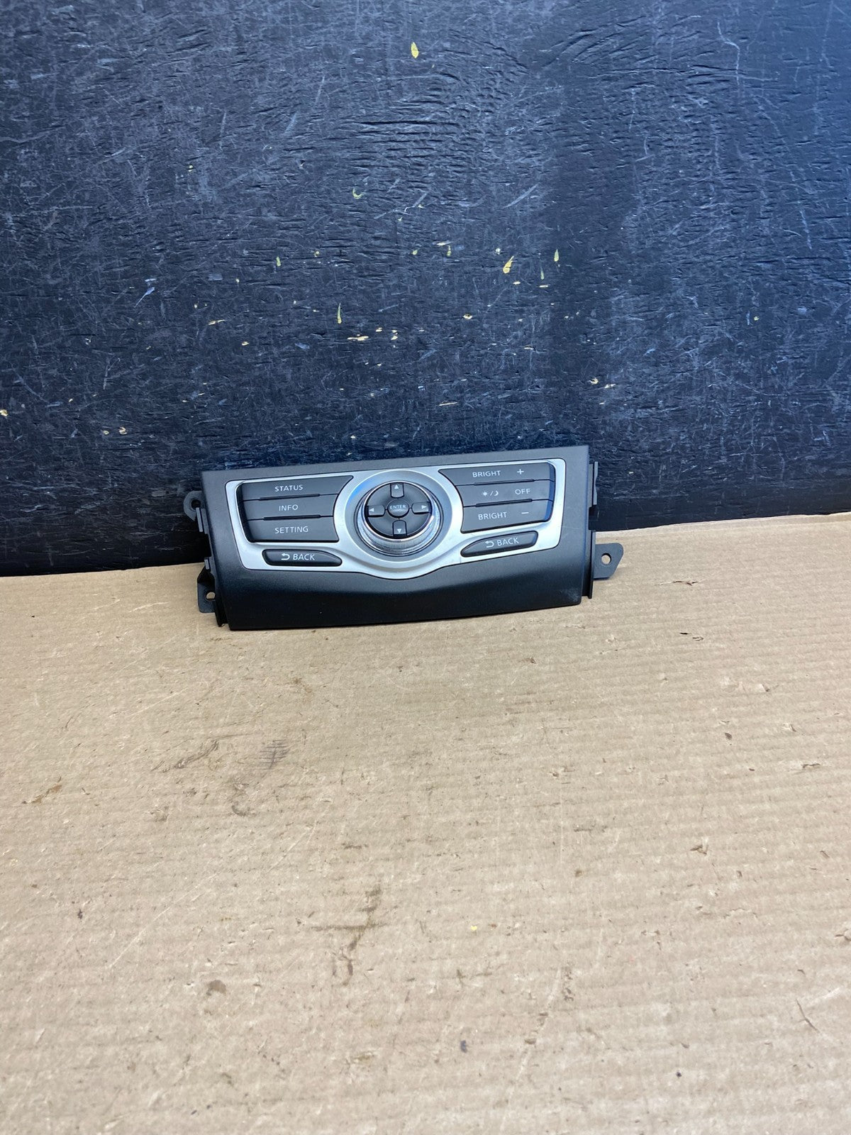 2009-2014 Nissan Murano AM FM Radio CD Control Panel AH3677 DG0