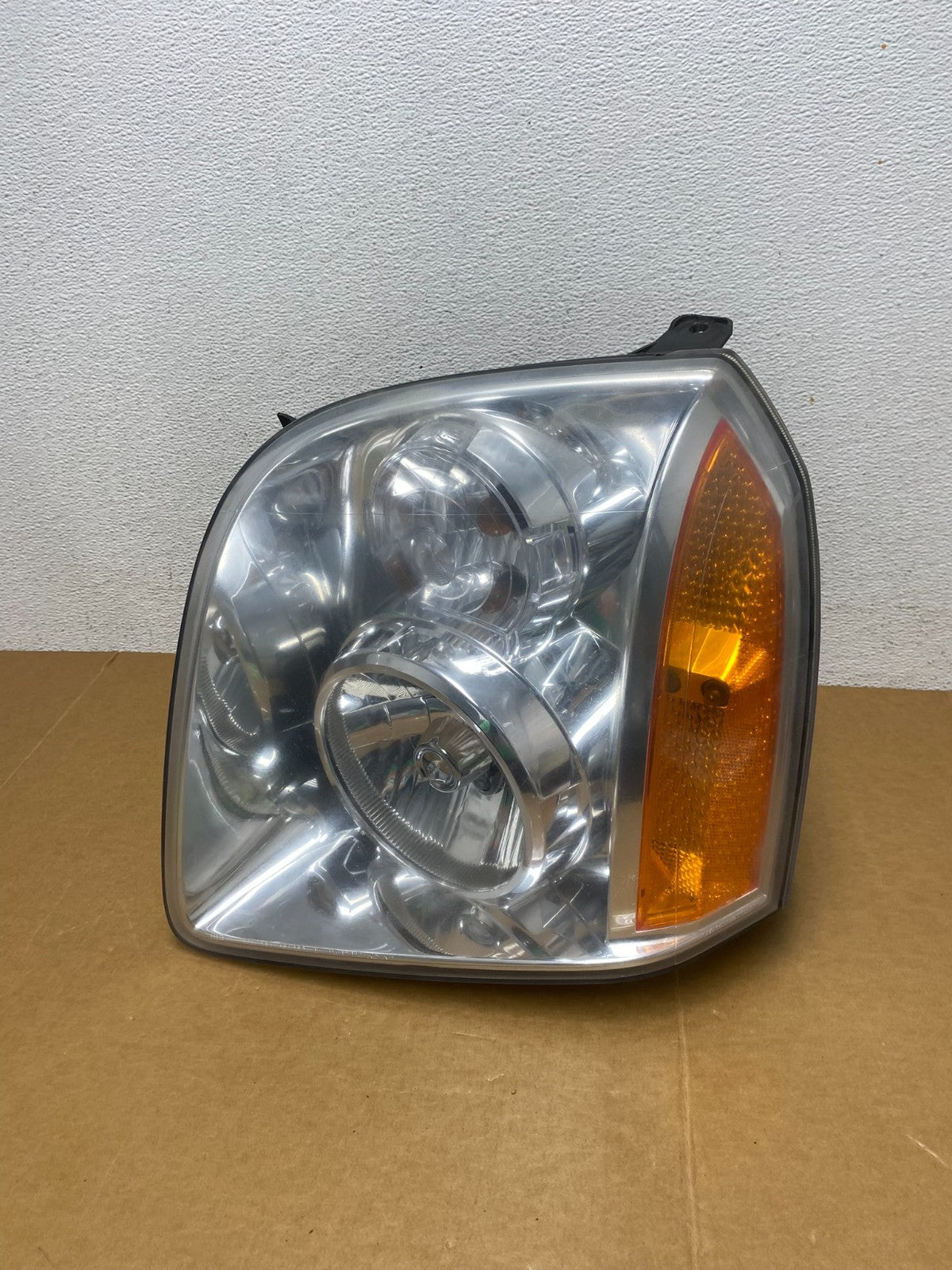 2007-2014 GMC Yukon Halogen Headlight Left Driver LH Side AD8902 DW0
