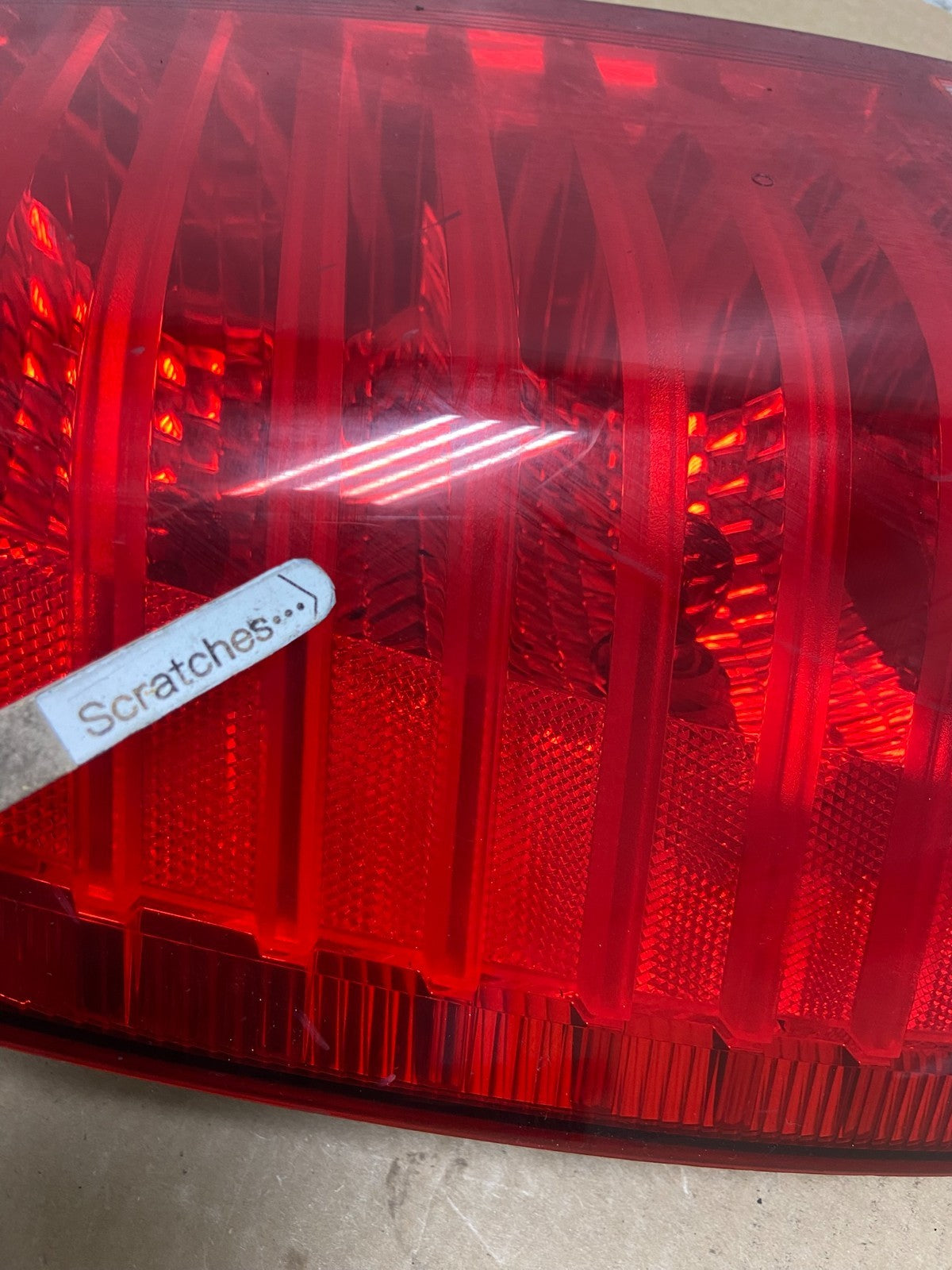 2007 to 2010 Kia Sedona Right Passenger RH Side Tail Light AF99643