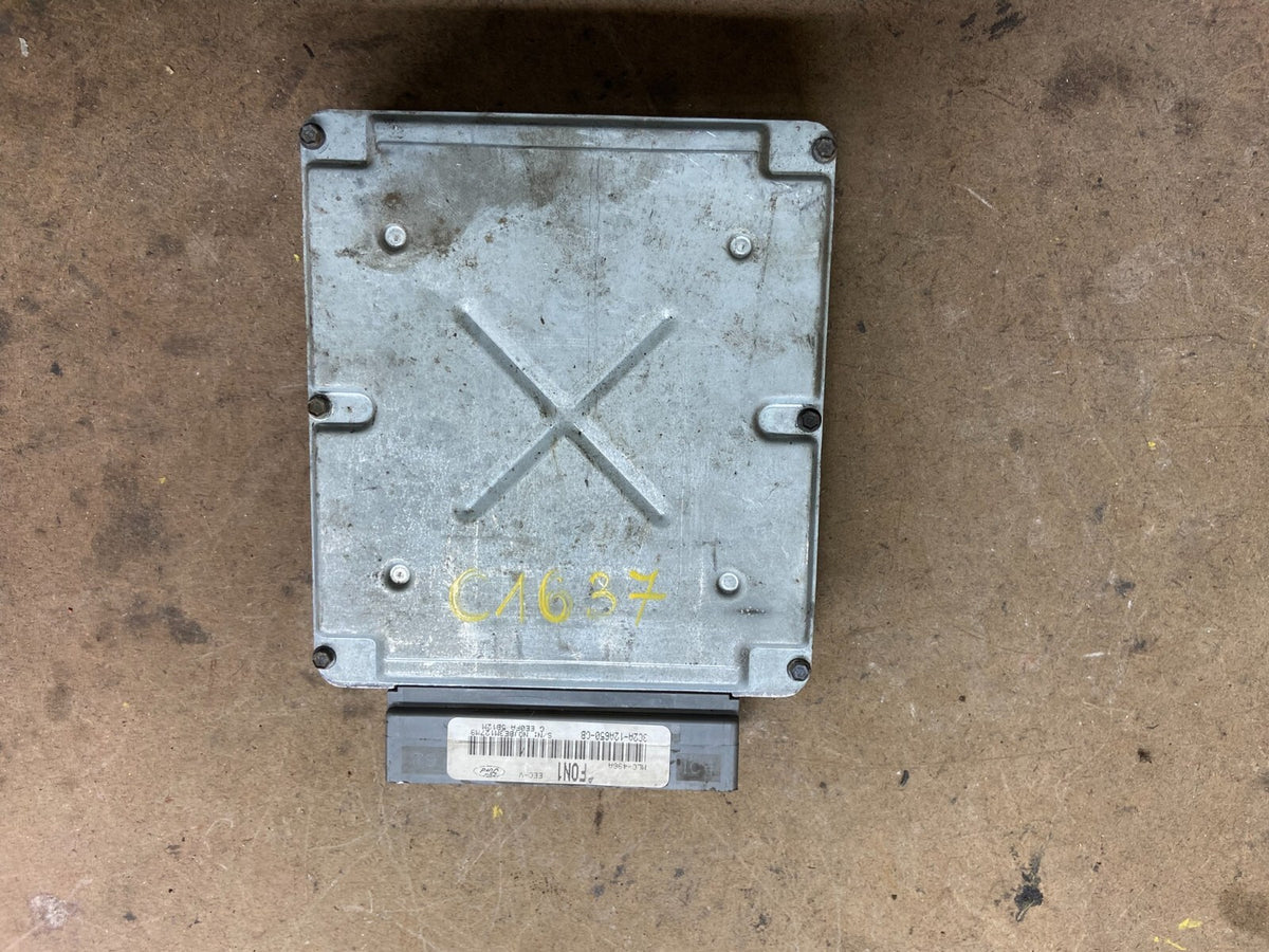 2003 Ford Van E350 E450 Engine Control Module 3C2A-12A650-CB M9593 DG0