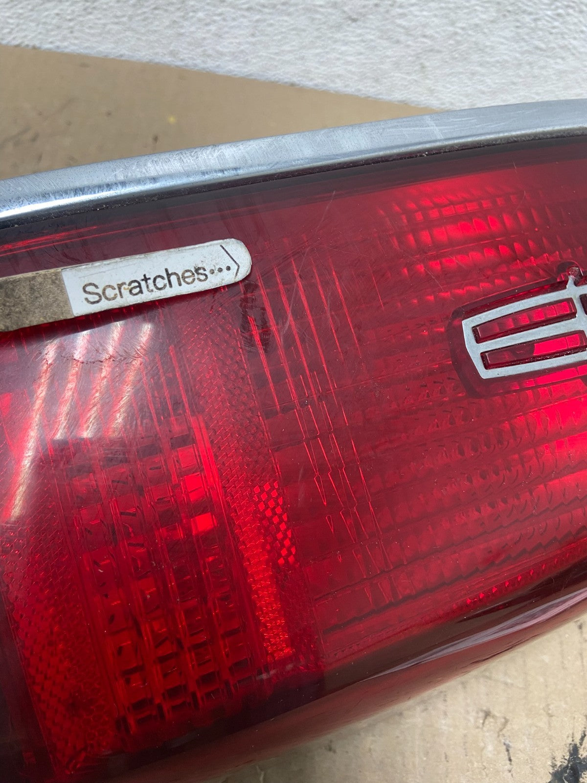 1990 to 1994 Lincoln Town Car Left+Right Side Tail Lights AF7160 DW4