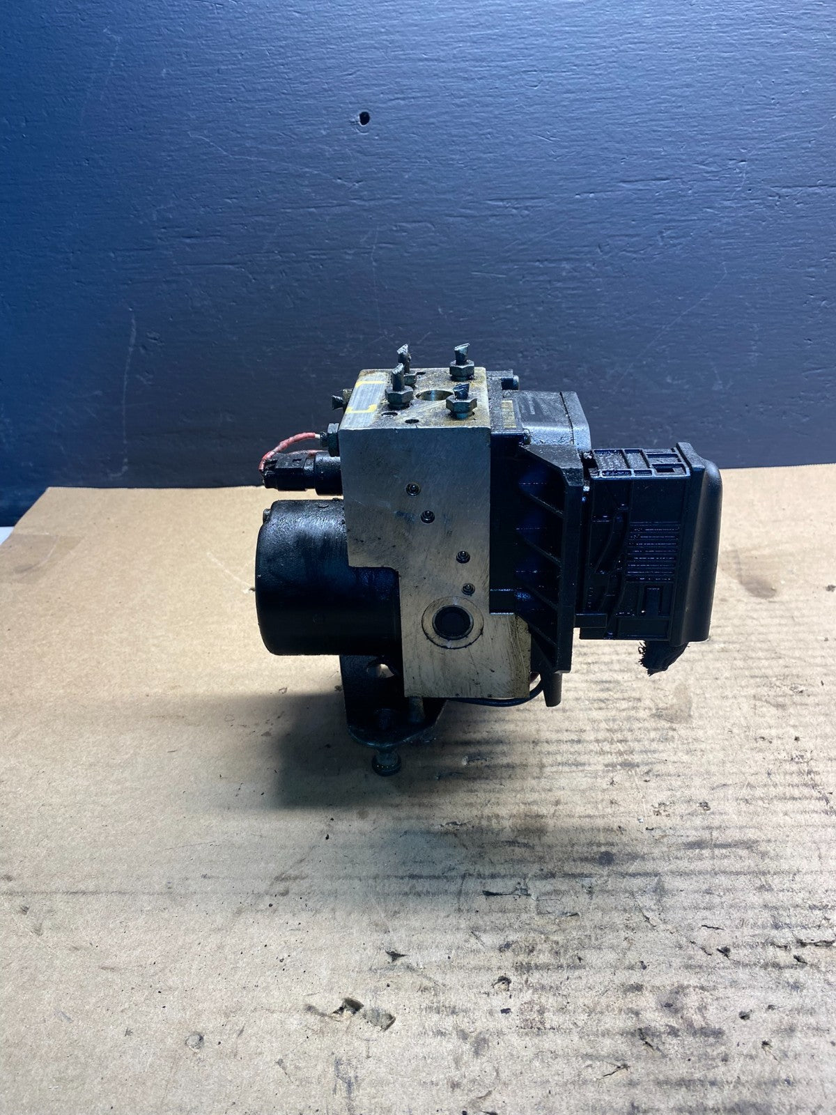 2001 to 2003 Mercedes CLK320 CLK55 ABS Anti Lock Brake Pump AB7229 DG3