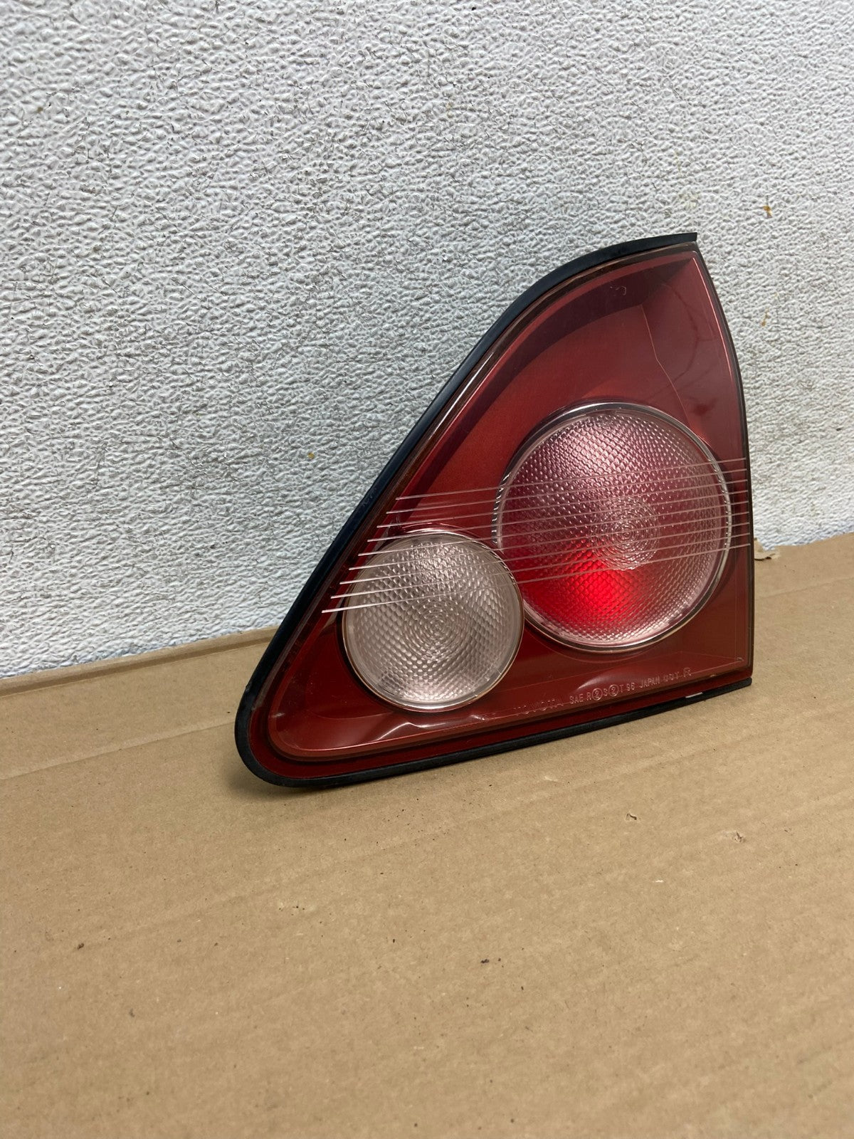 1999 - 2001 Lexus RX300 Right Passenger Side Rear Inner Tail Light AG9146 LK1