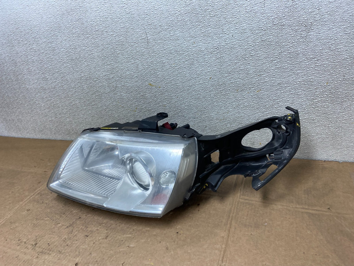2002 to 2005 Saab 9-5 Left Driver LH Side Xenon HID Headlight OEM y5975 DG1