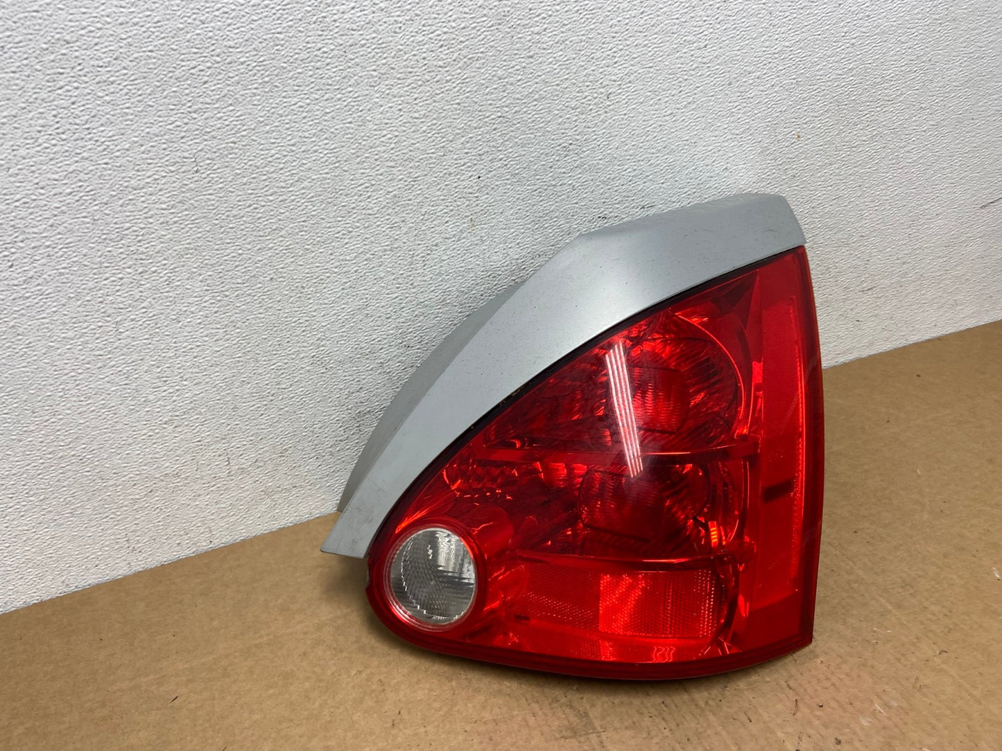 2004 2005 2006 2007 2008 Nissan Maxima Right Passenger Tail Light AD5493 LK2