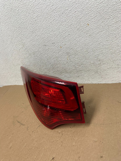 2017 - 2018 Hyundai Santa Fe Left Driver LH Side Tail Light AD6466 DG1