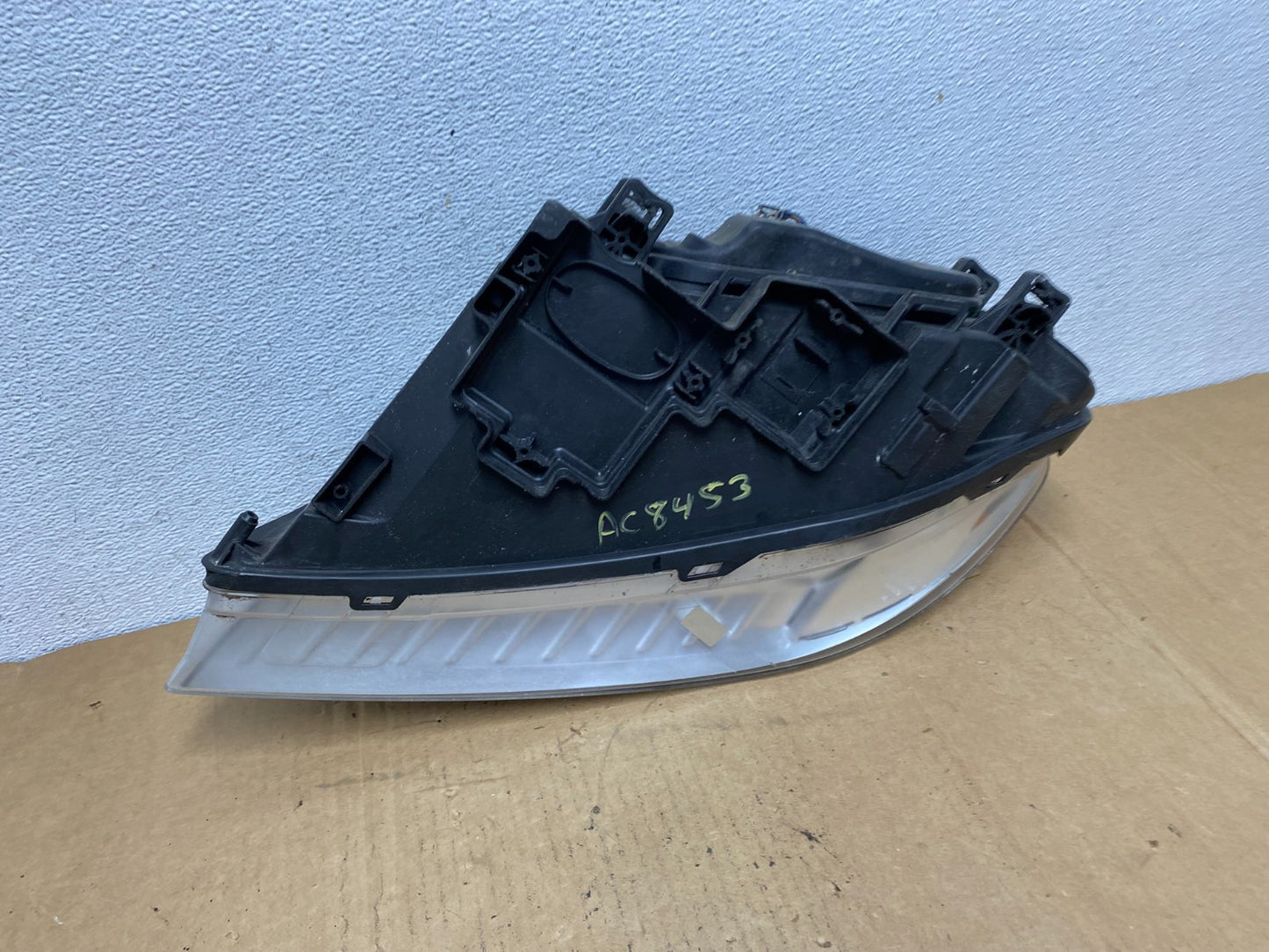 2008 to 2013 Volvo XC70 V70 S80 Right Passenger Side Halogen Headlight AC8453 DW6