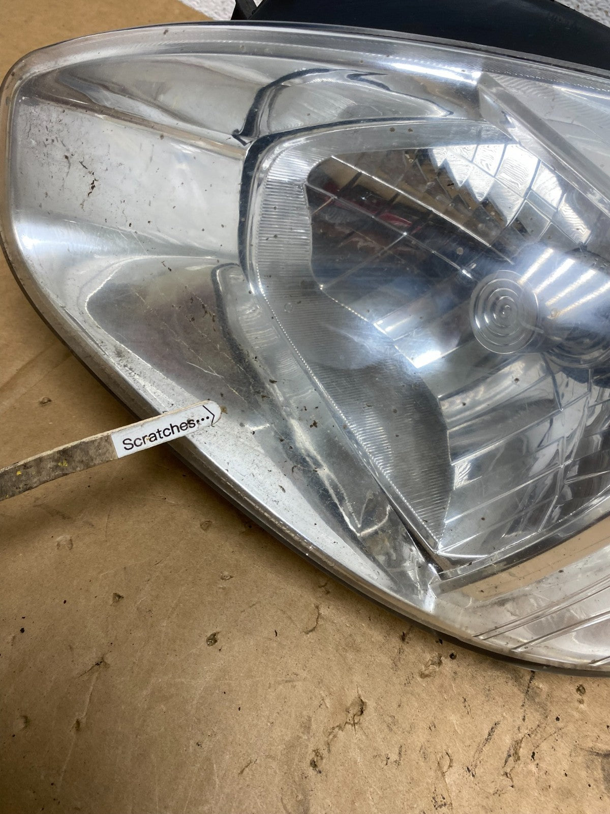 2006 to 2011 Hyundai Accent Sedan Left Driver LH Halogen Headlight AD3175 DW3