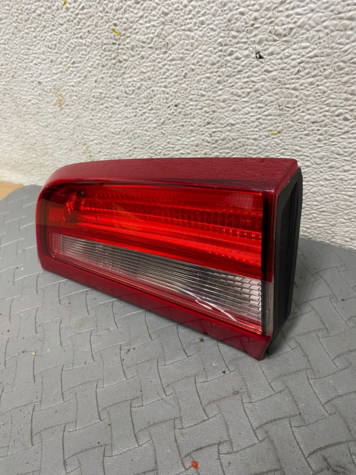 2011 to 2017 Volvo S60 Right Passenger RH Inner Tail Light OEM A5781 DG11
