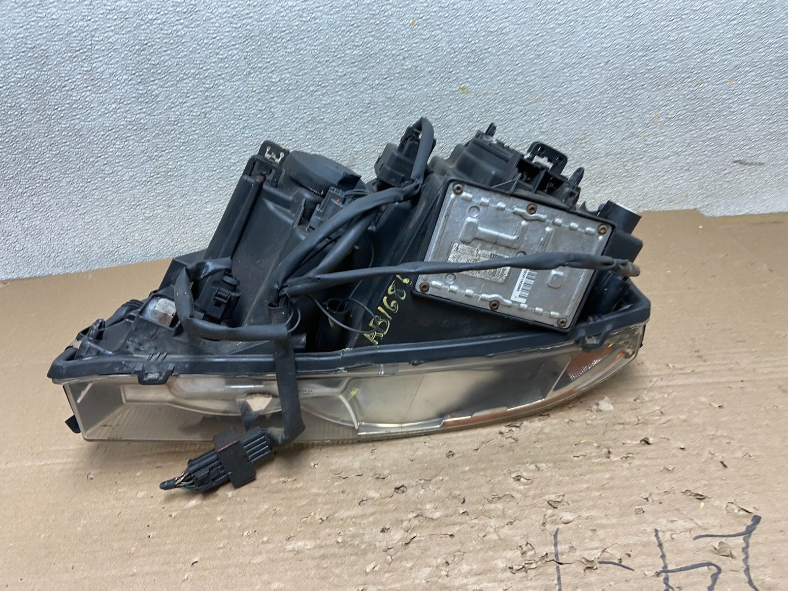 2007 - 2014 Volvo XC90 Right Passenger Side Headlight Xenon Hid AB1681 DW8