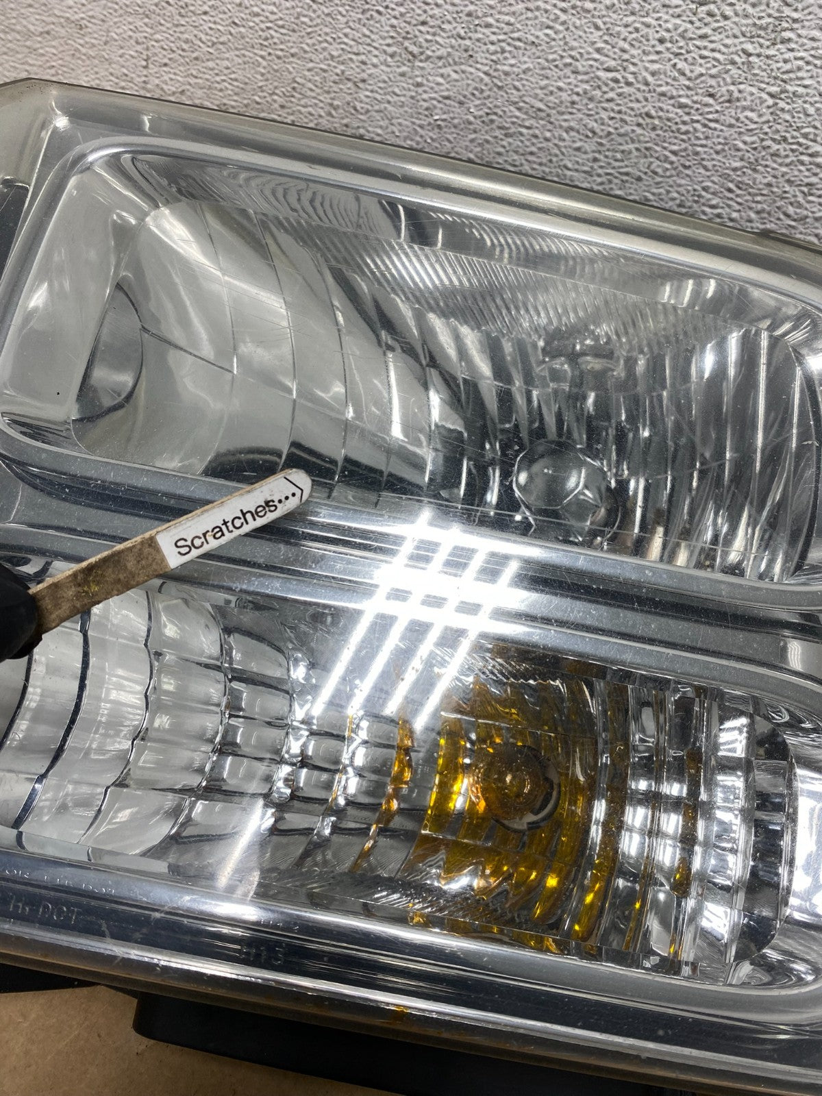 2005-2007 Ford F-250 F250 Super Duty Left Driver LH Side Headlight AE3048 DW3