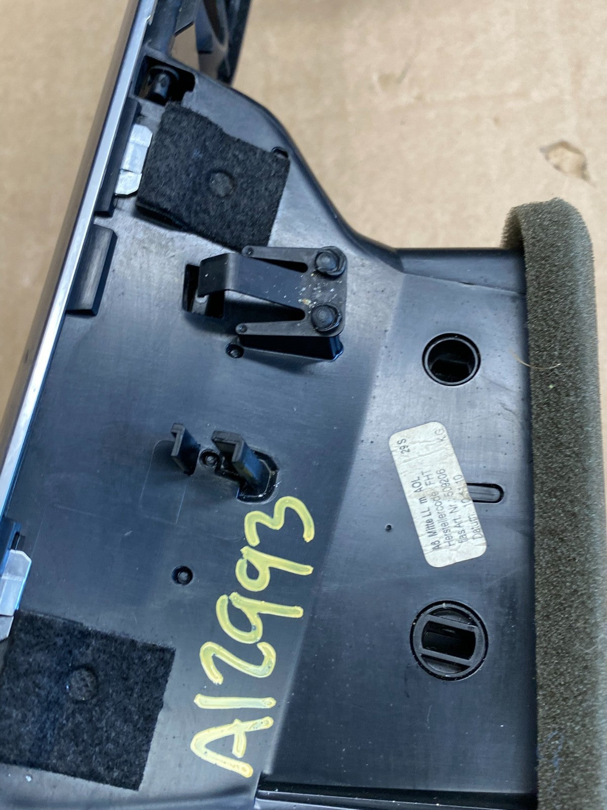 2006 to 2011 Audi A6 Center Dashboard Air Vent ai2993 DG6