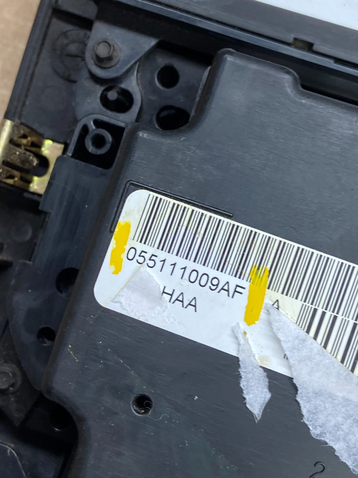 2005 2006 2007 Jeep Commander Grand Cherokee A/C Climate Control Bezel W0314 DG6