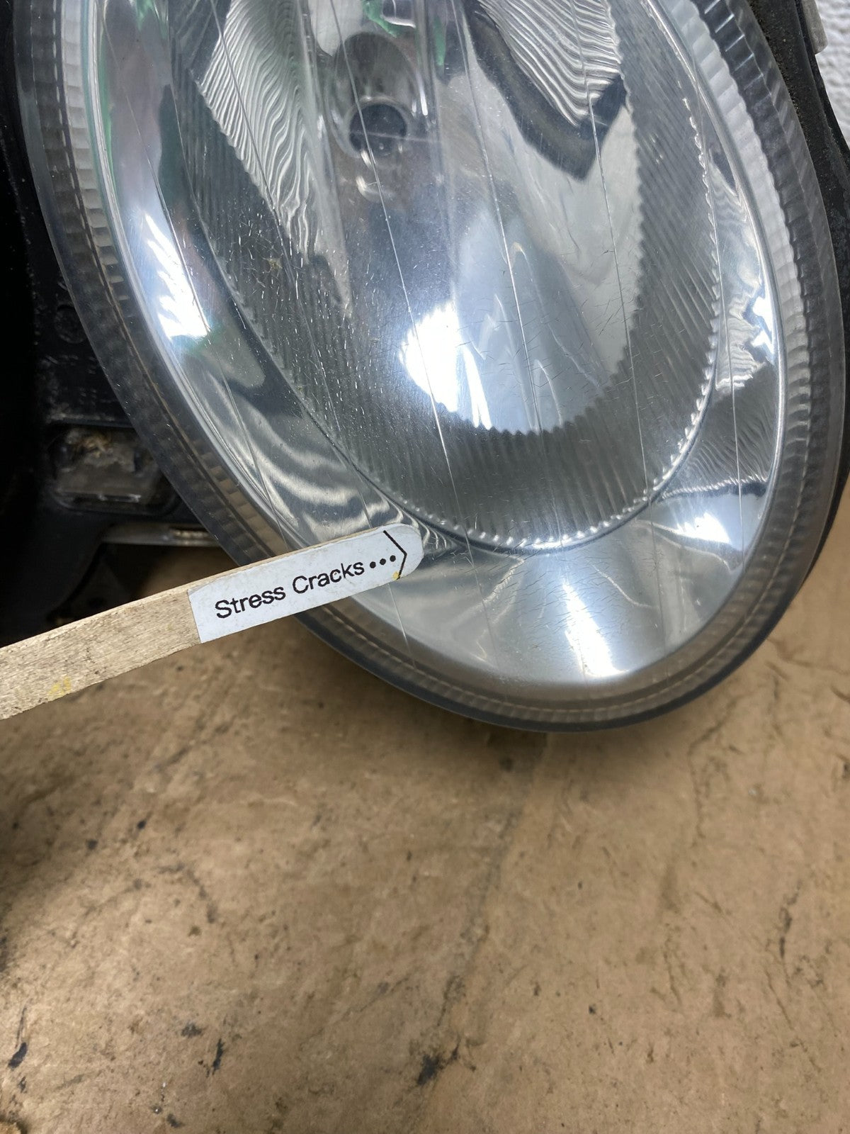 2003-2006 Mercedes E E320 E350 Class Right Passenger Halogen Headlight AD0565 DW4