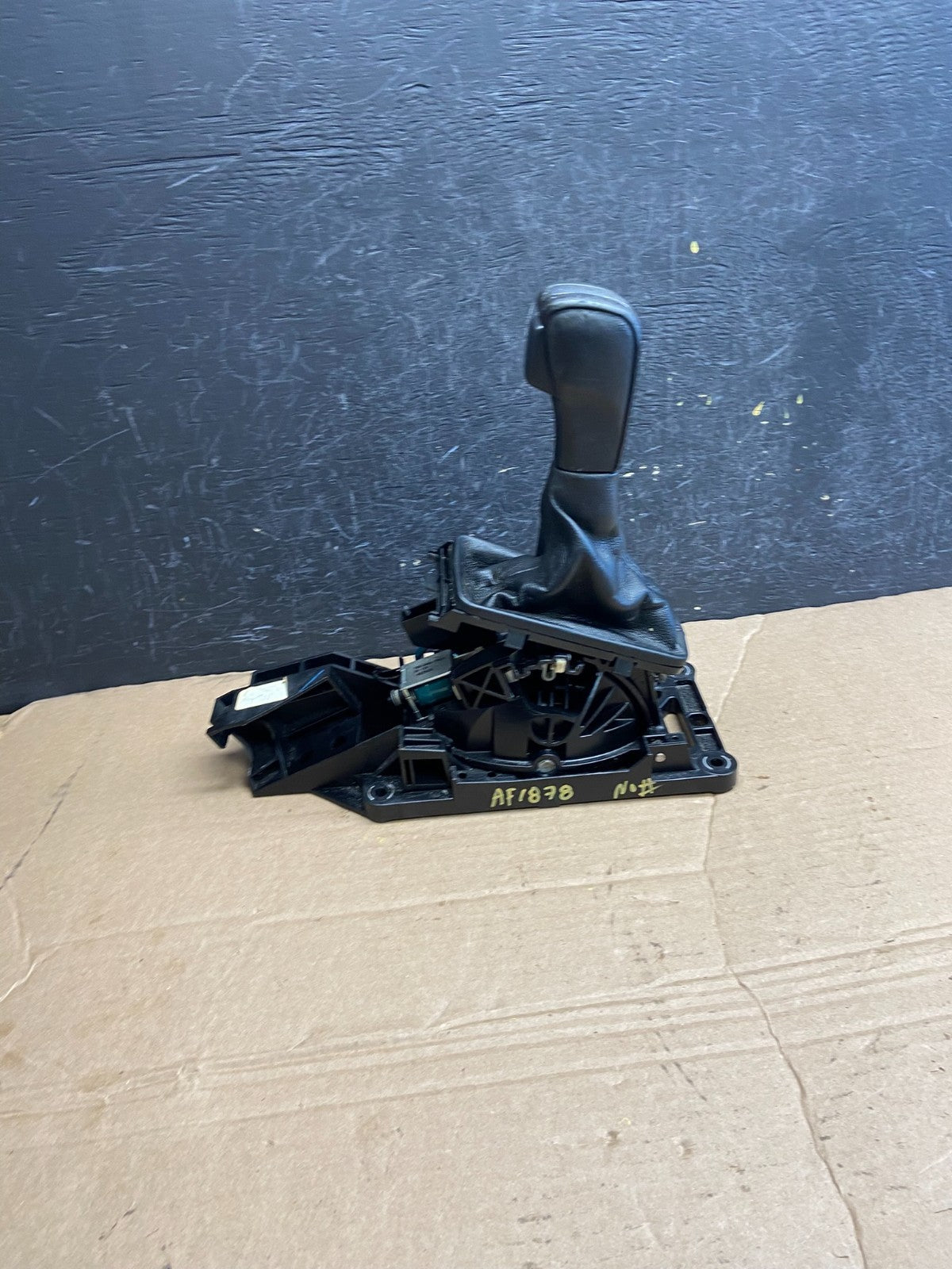 2016 to 2019 Ford Explorer Auto Transmission Floor Gear Shifter af1878 DG1