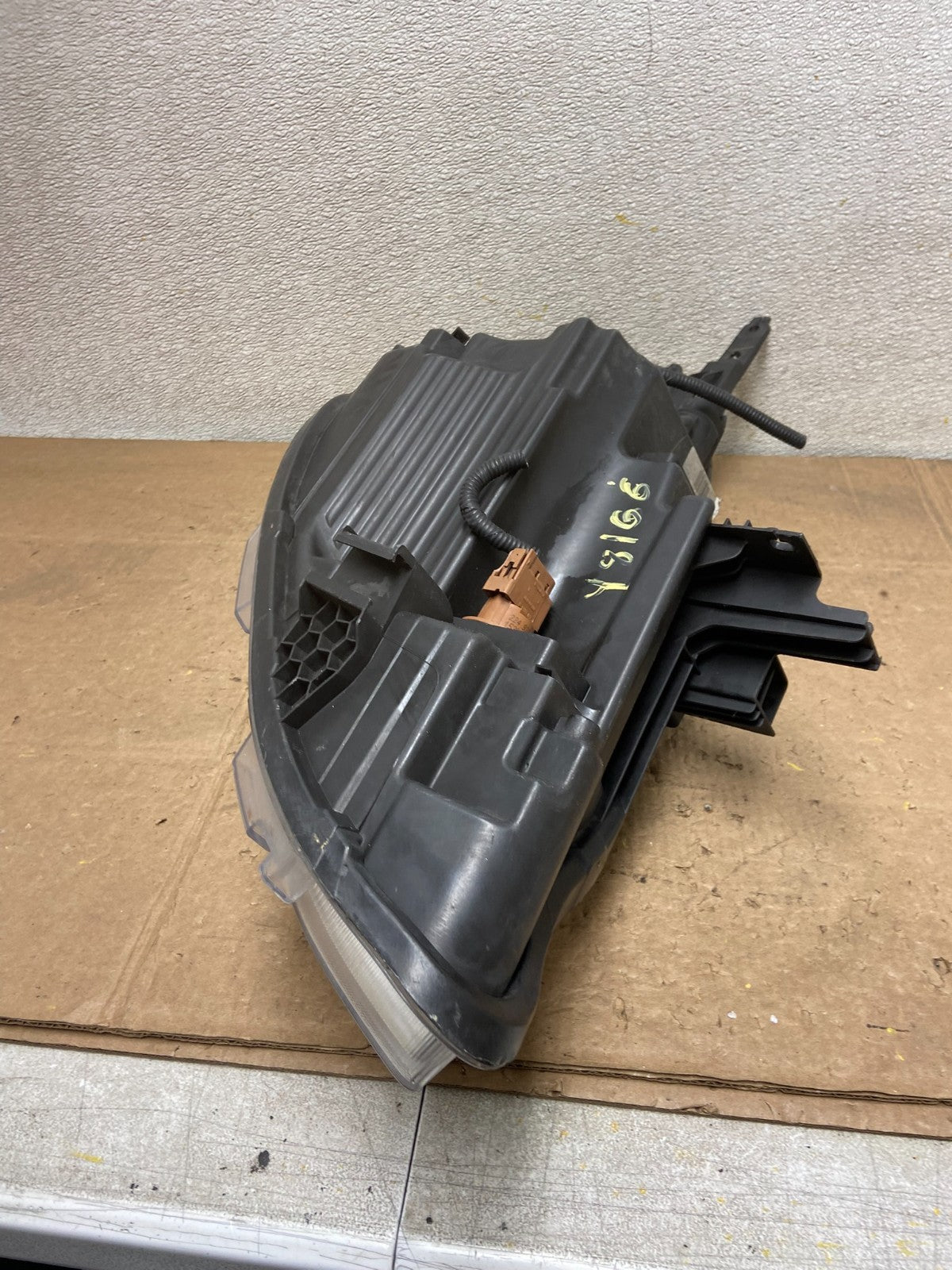 2015 to 2019 Nissan Versa Headlight Left Driver Lh Side Oem Y8166 DW6