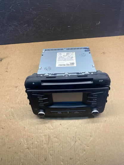 2016 to 2018 Kia Sorento AM/FM CD Radio Screen Display AC7108 DG3