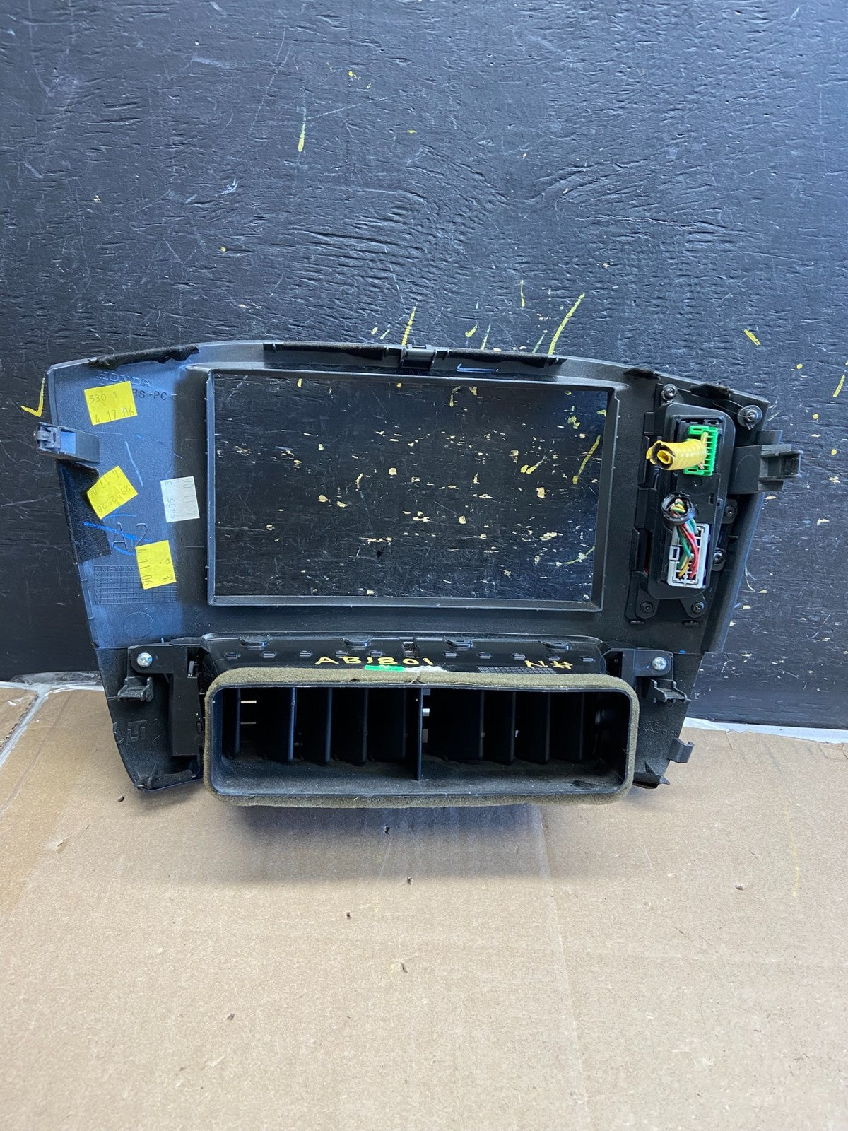 2006-2008 Honda Pilot Center Dash Radio Screen Display Trim Bezel AB19013