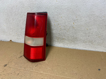 2003 2017 Chevrolet Express 1500 2500 3500 Right Passenger Tail Light AH7943 LK2