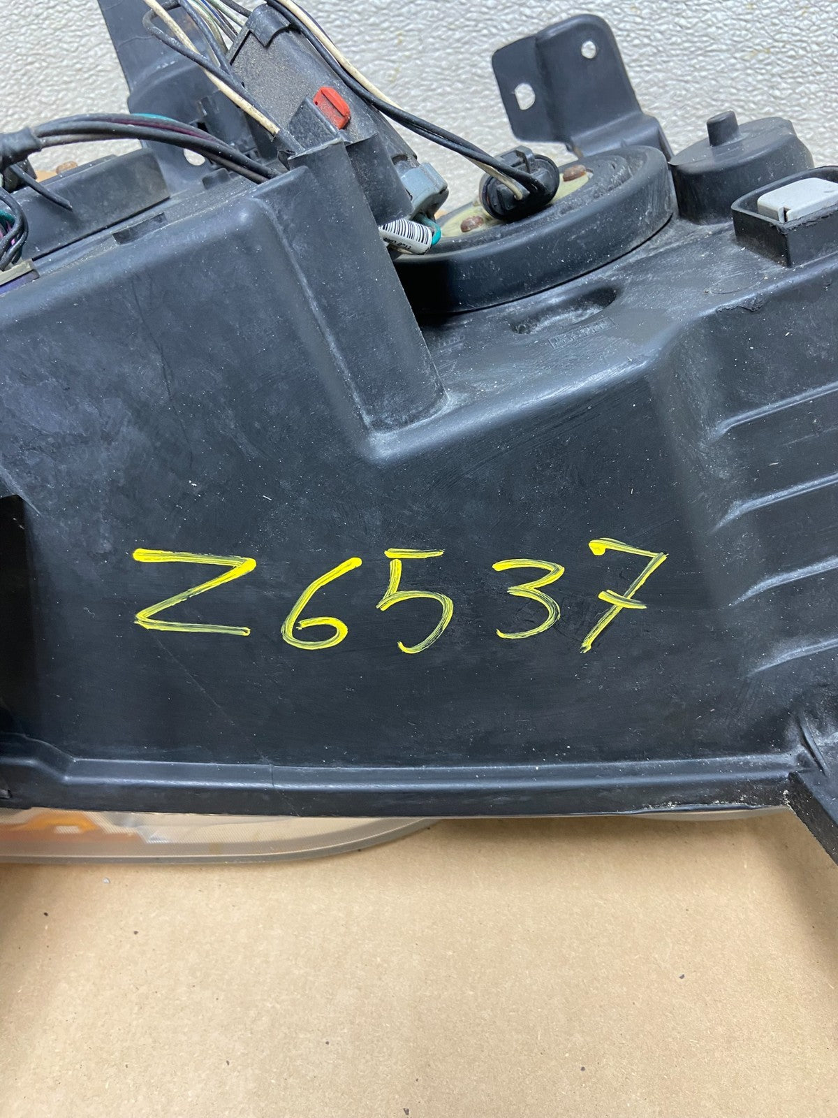 2008-2010 Jeep Grand Cherokee Left LH Driver Side Halogen Headlight Z6537 DW8