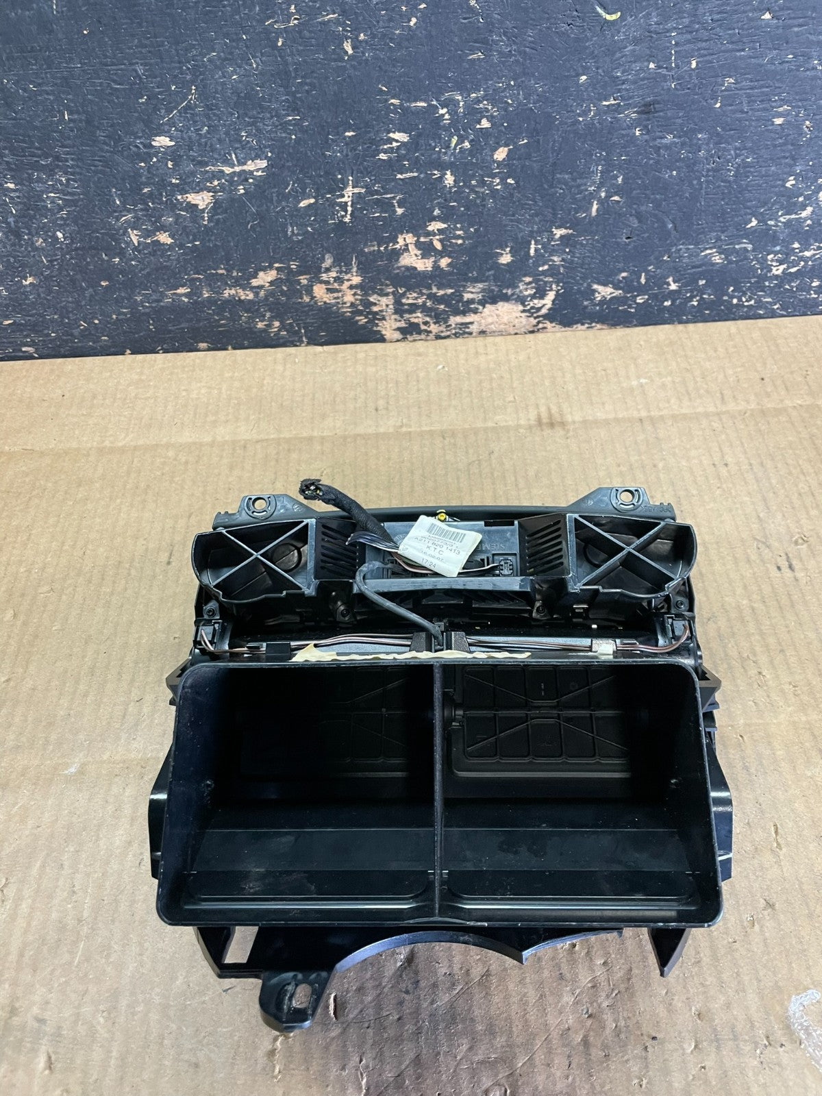 2007-2009 Mercedes E-Class E350 A/C Climate Control Air Vent Panel AA9295 DG4