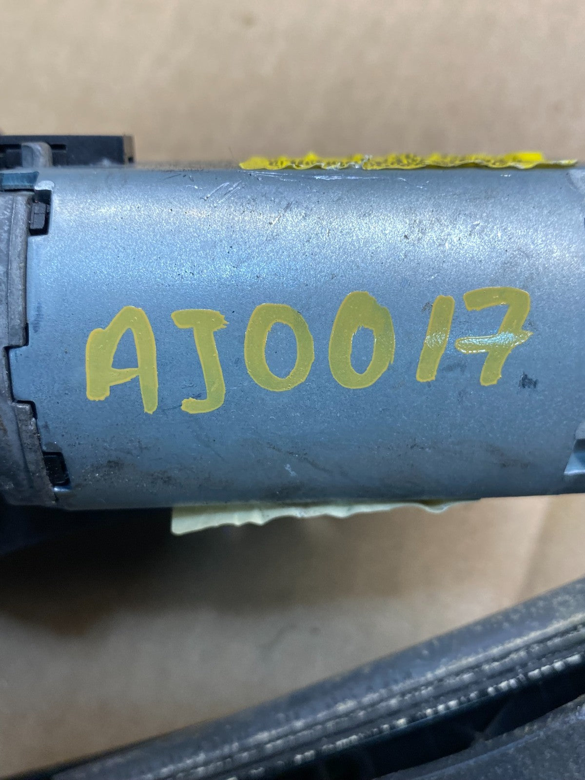 2011 to 2019 Ford Explorer Rear Windshield Wiper Motor AJ0017 DW7