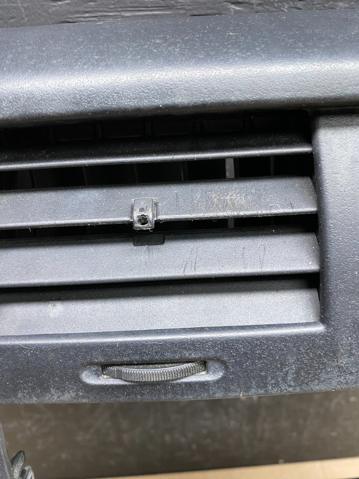 2008 to 2012 Jeep Liberty Dash Climate Temperature Control Radio Bezel AC6604 DG4