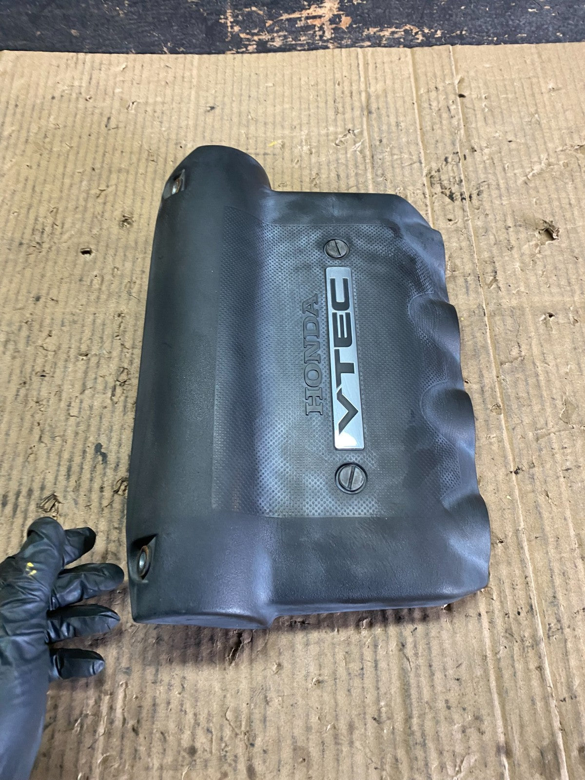 2007 to 2008 Honda Fit Engine Cover Trim Bezel 17124-rme-a0 OEM S8664 DG3
