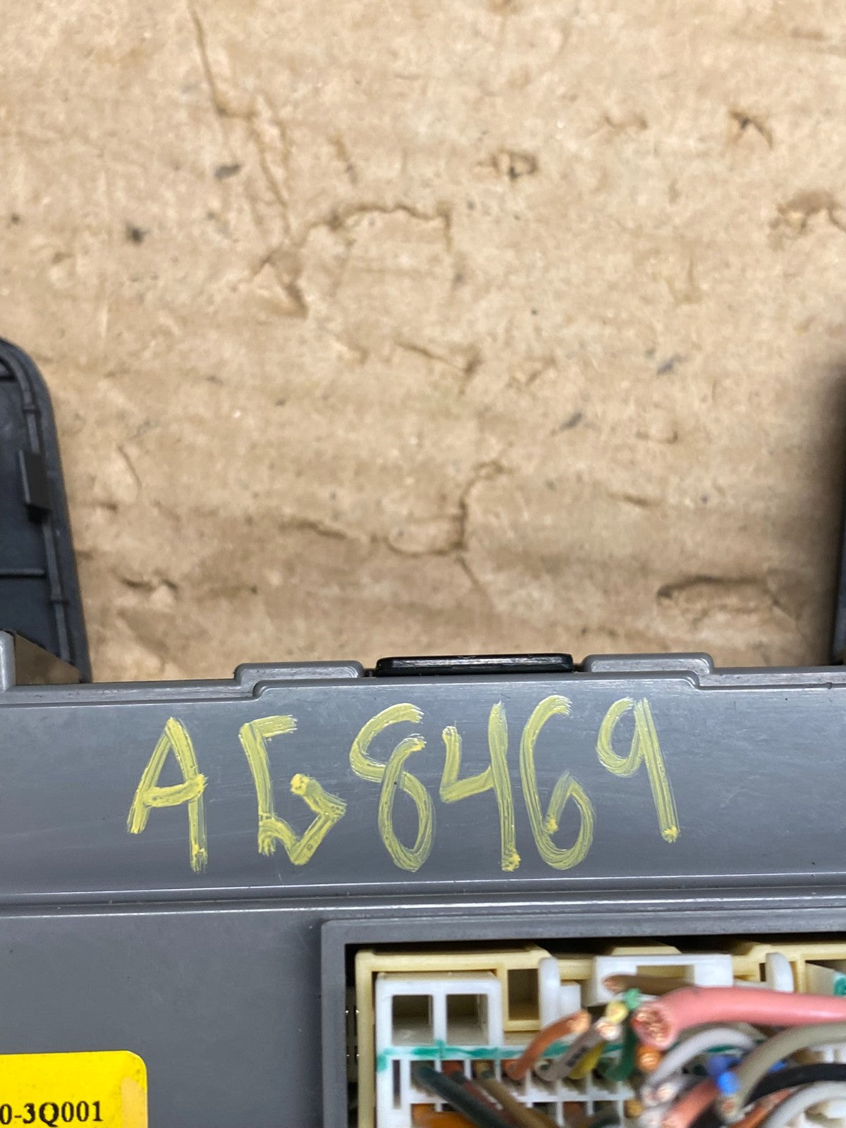 2011 - 2014 Hyundai Sonata Center Radio Climate Control Air Vent Bezel AG8469 DG9