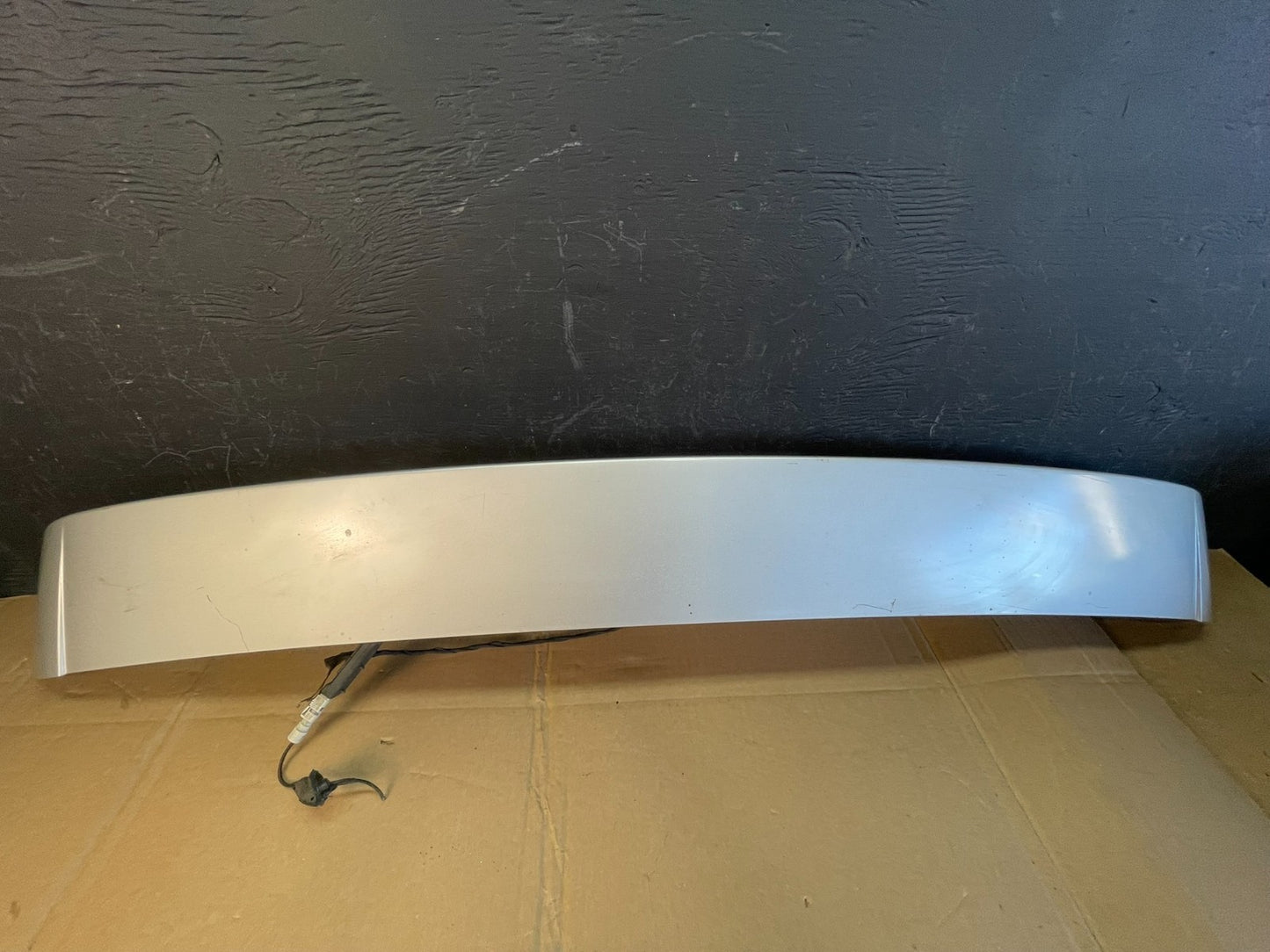 2007 to 2009 AUDI Q7 Rear Tailgate Spoiler W/ 3RD Third Brake Light OE AC5302 DG0