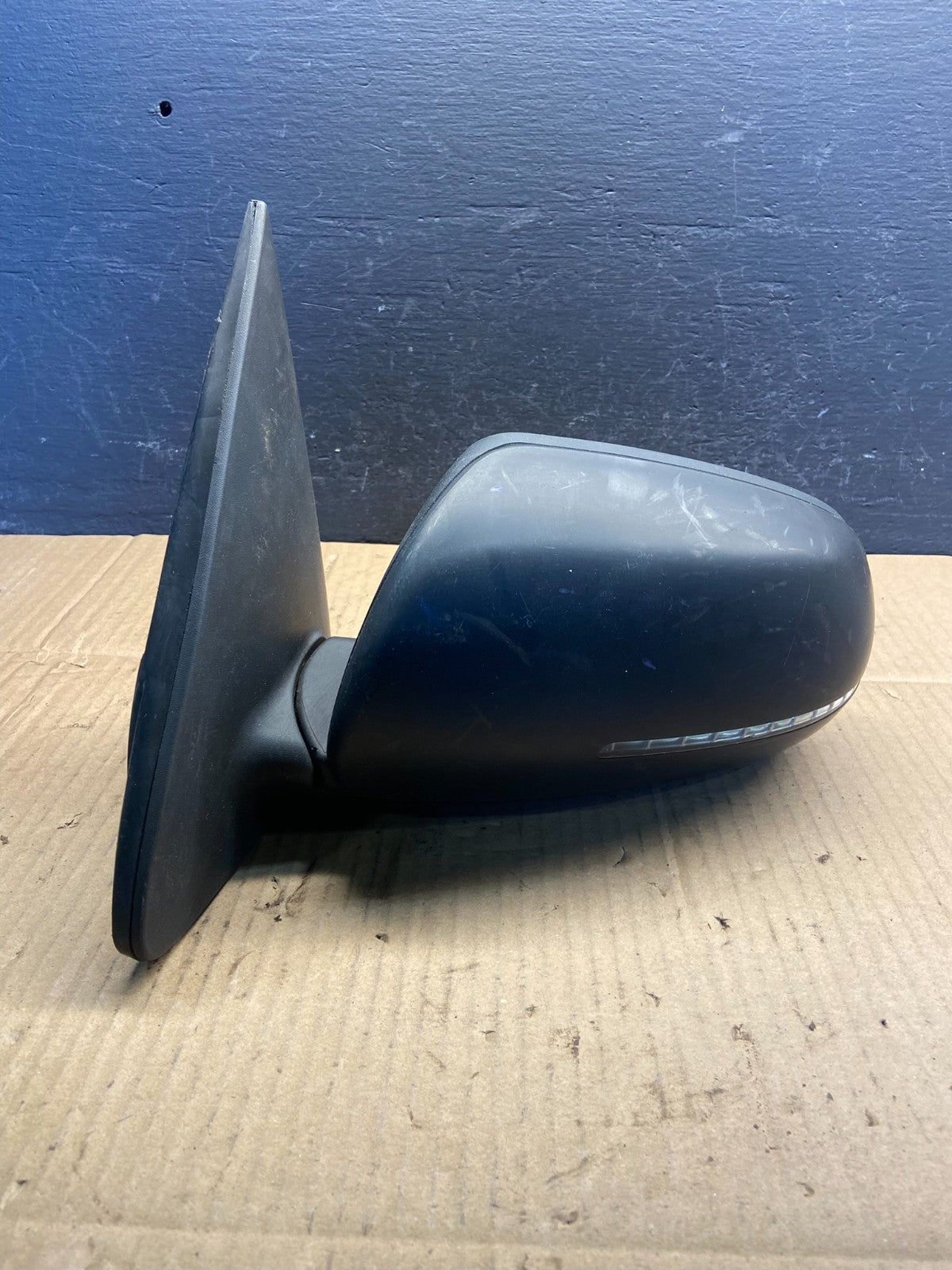 2011 to 2013 Kia Forte Left Side View Door Mirror w/turn Signal AD2966 DW0