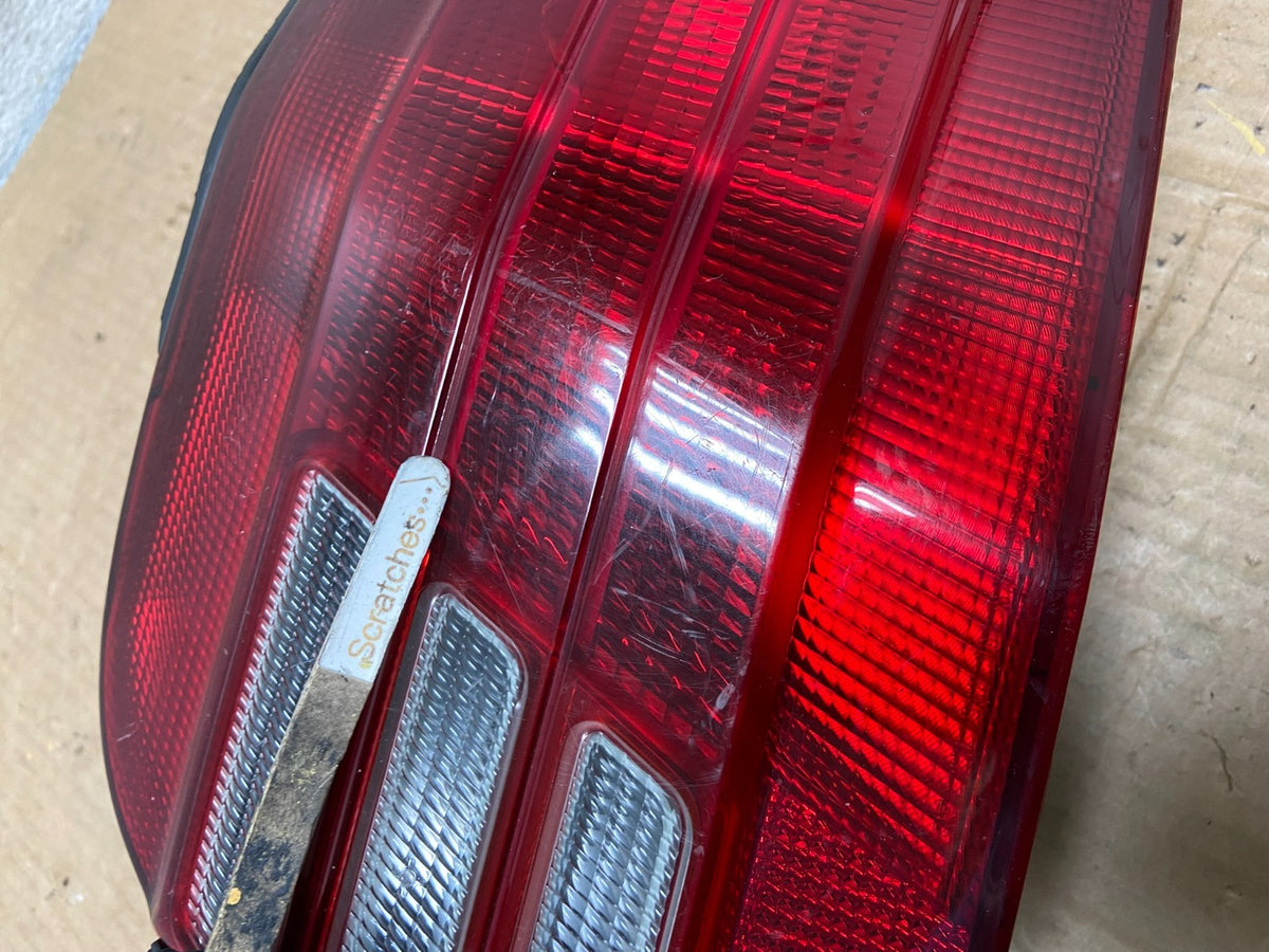 1999 to 2001 Mitsubishi Galant Right Passenger RH Side Tail Light AI8121 DW3