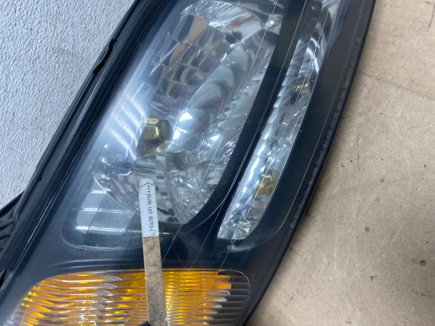 2001 to 2004 Subaru Legacy Outback Right Passenger Rh Headlight AG4610 DW4