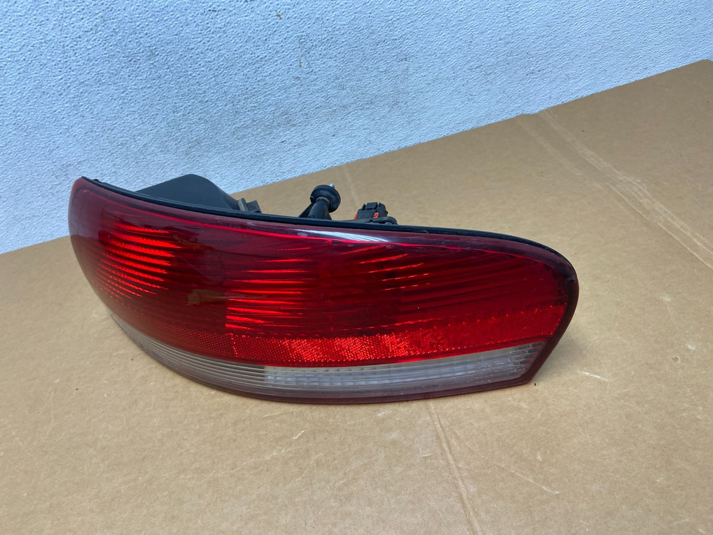 2001-2006 Chrysler Sebring Convertible Right Side Tail Light AD8906 DW1