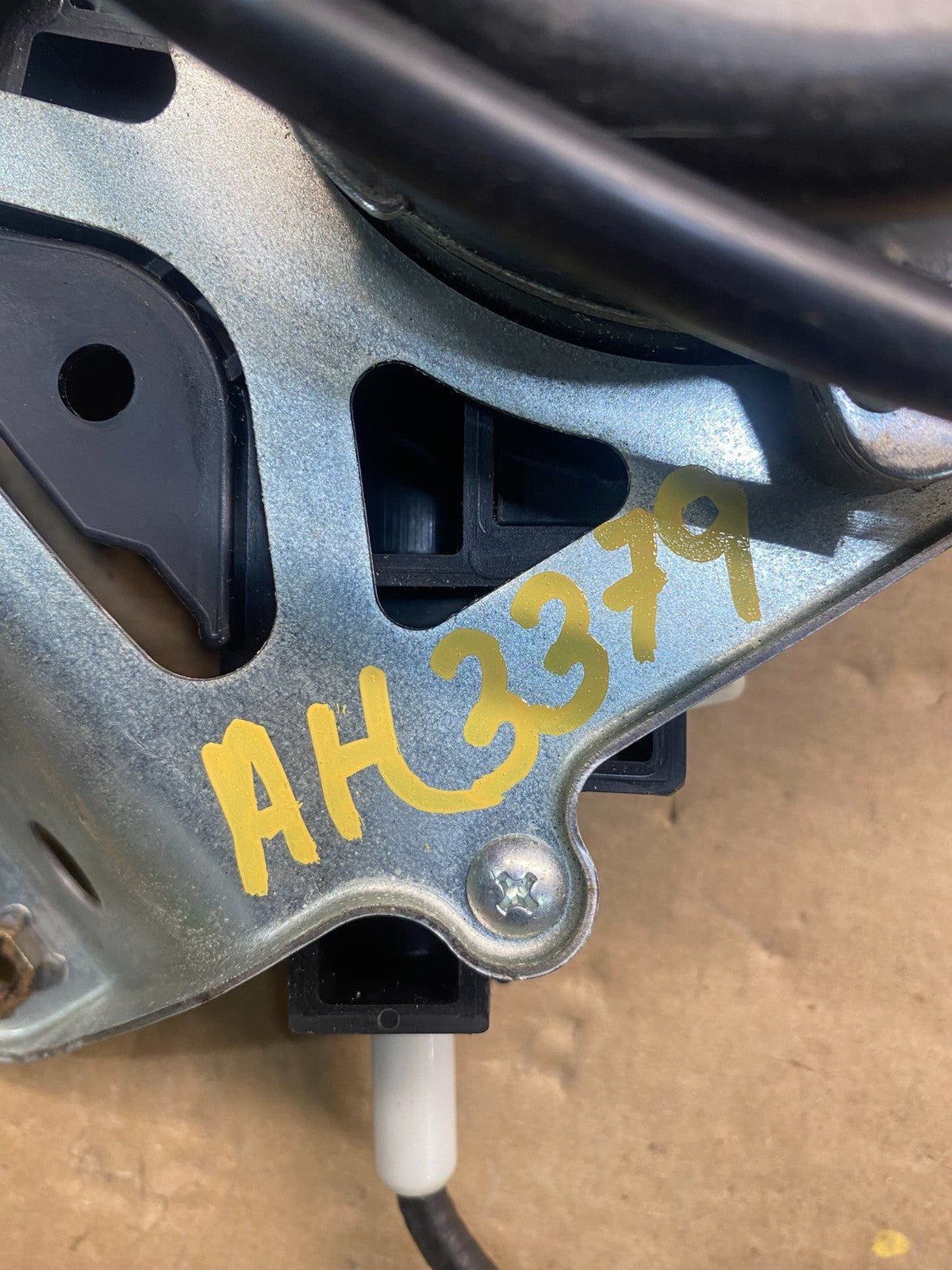 2005 - 2010 Honda Odyssey Rear Left Sliding Door Lock Actuator Motor ah3379 DG6