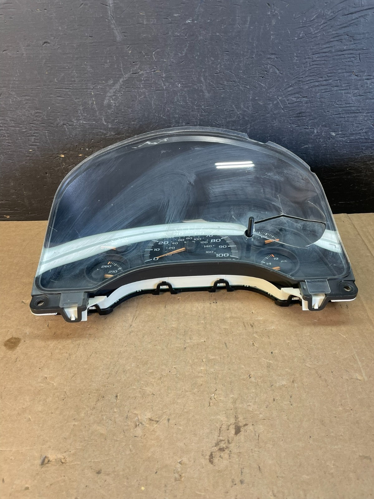 2004 to 2007 Chevrolet Express Speedometer Cluster Gauge ad0382 DG0