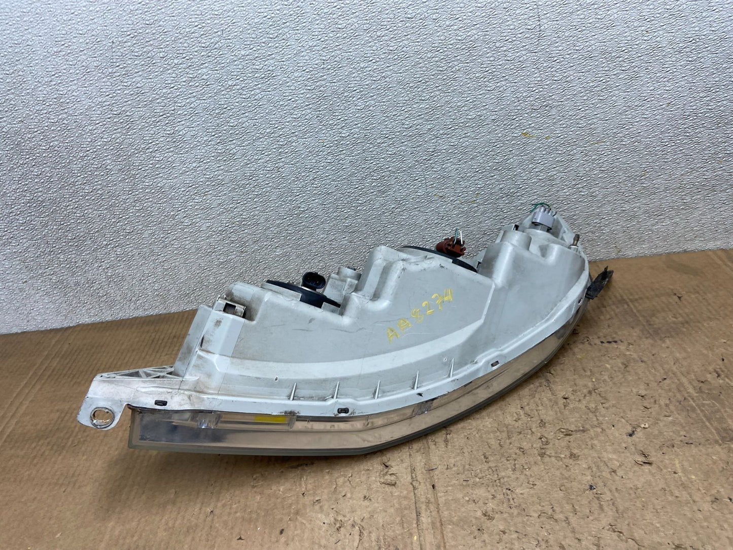 2000-2004 Toyota Avalon Halogen Headlight Right Passenger RH AA8274 DW6