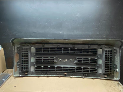 2008 to 2014 Ford Econoline E150 E250 Front Upper Chrome Grill Grille X7606 DG8