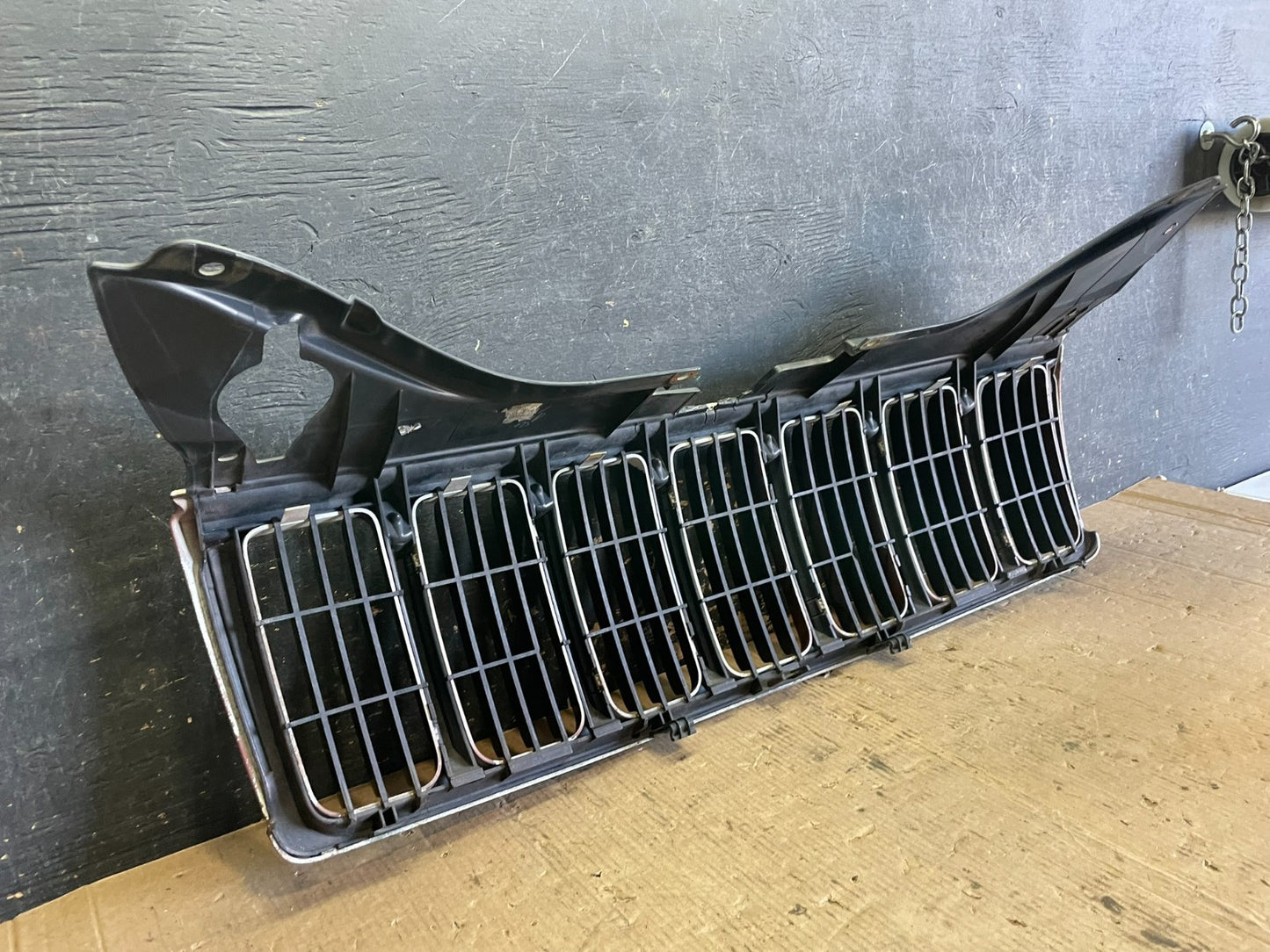 2005 2006 2007 Jeep Grand Cherokee Front Upper Grill Grille OEM z8137 DG9