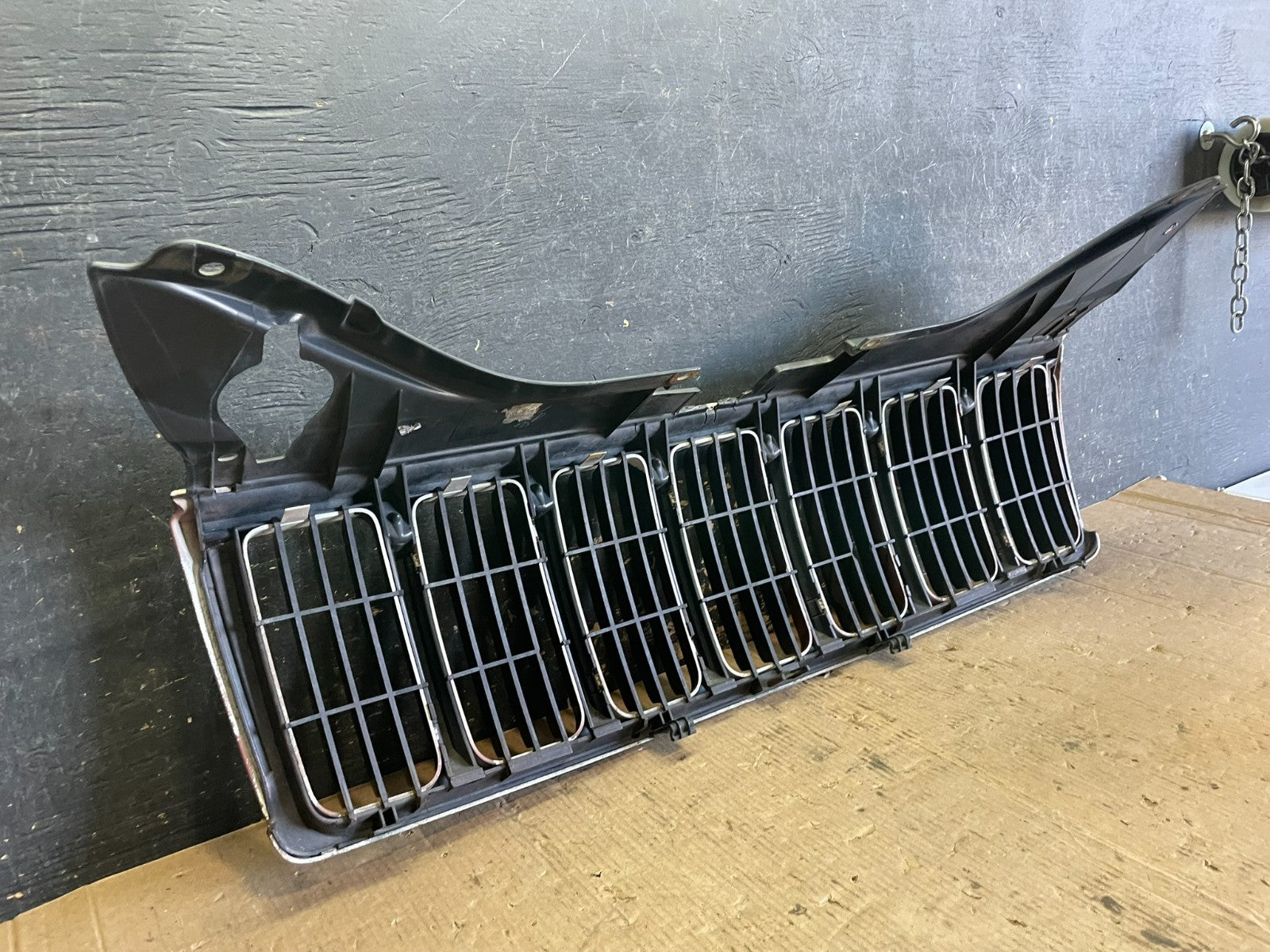 2005 2006 2007 Jeep Grand Cherokee Front Upper Grill Grille OEM z8137 DG9