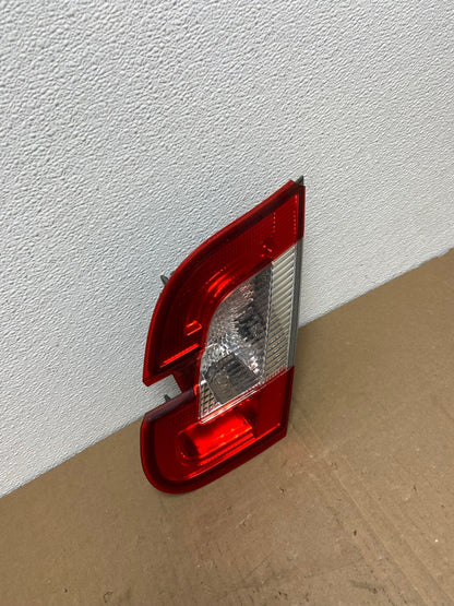 2010 2011 2012 Ford Taurus Right Passenger RH Side Tail Light Inner AB6446 LK2