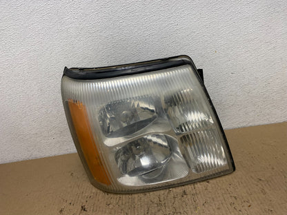 2002-2006 Cadillac Escalade Right Passenger Side Xenon HID Headlight AF72060