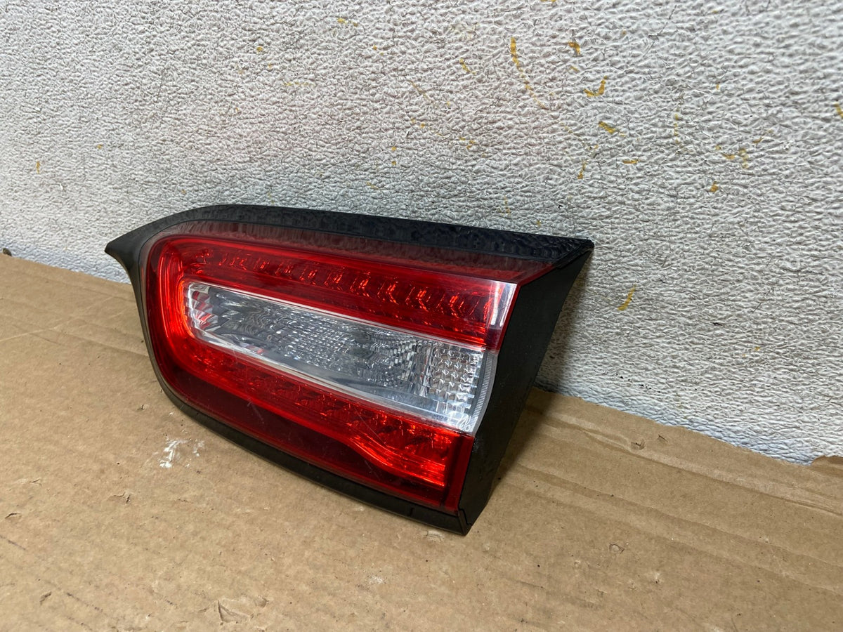 2014 to 2018 Jeep Cherokee Right Passenger Rh Inner Tail Light AH8450 LK2