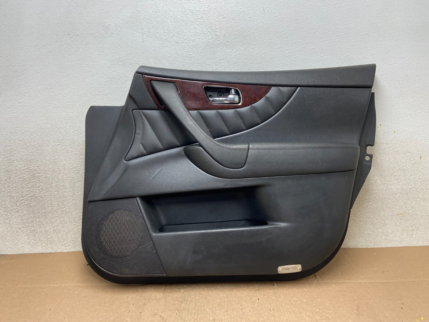2009 to 2012 Infiniti EX35 Front Right Passenger RH Door Trim Panel Y3197 DG0