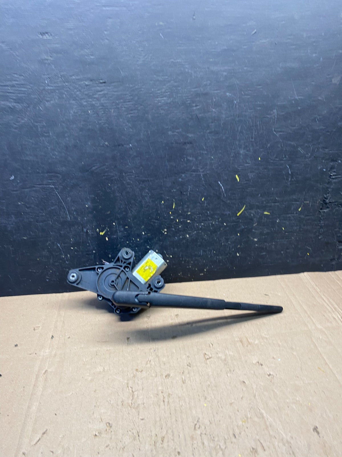 2013 to 2020 Buick Encore Windshield Rear Wiper Motor R8845 DG0