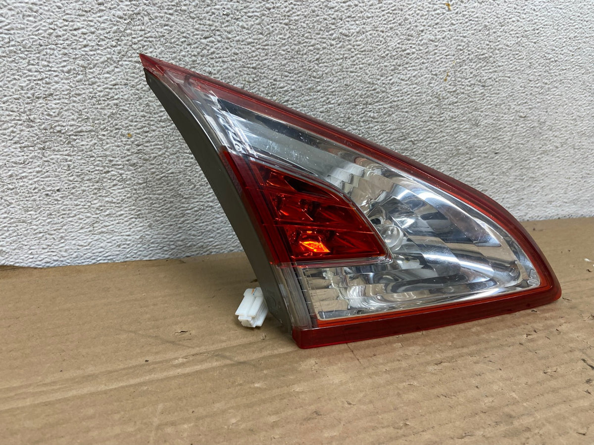 2011-2014 Nissan Murano Left Driver Lh Side Inner Tail Light AG9128 LK1