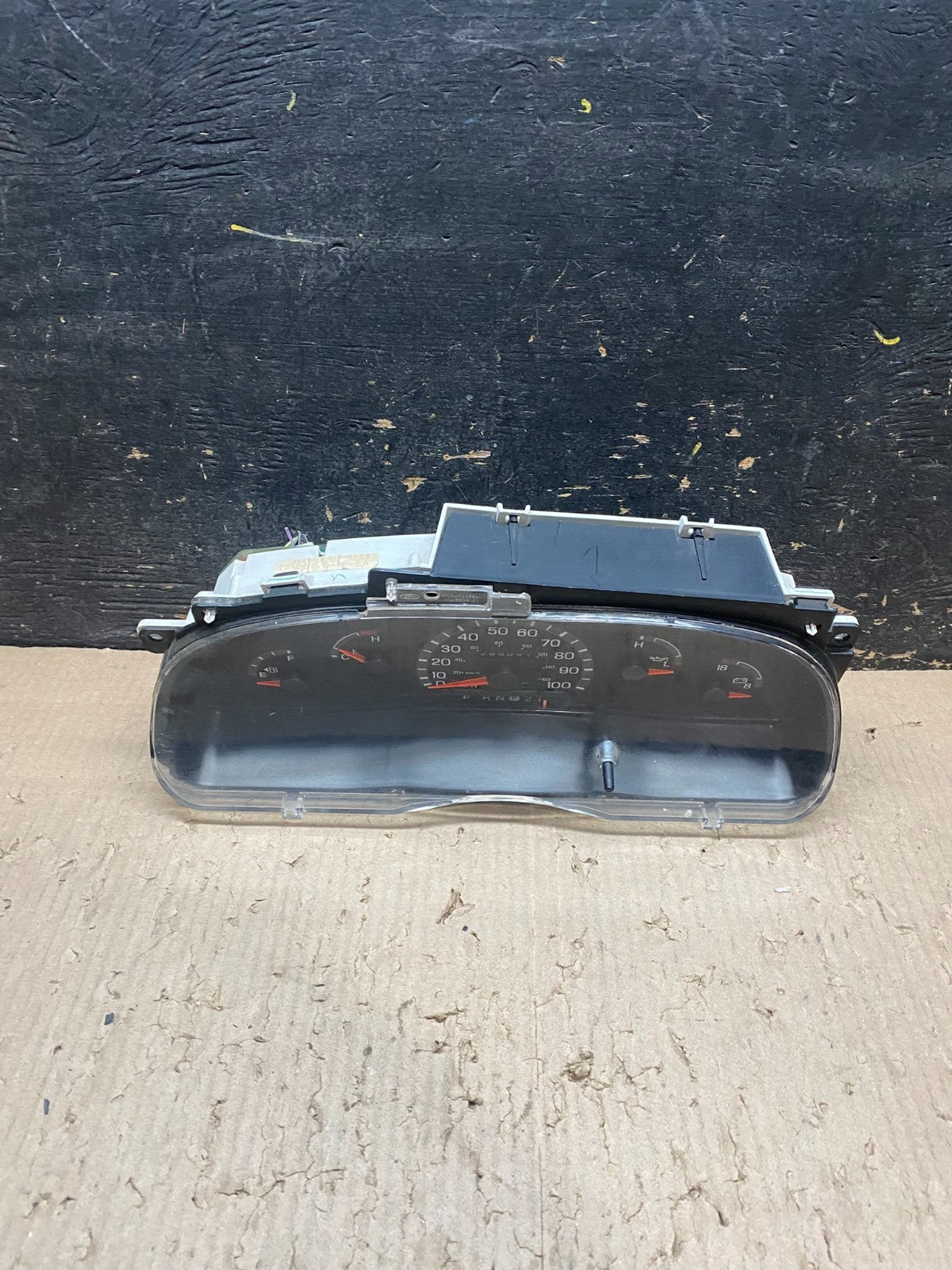 1999 to 2000 Ford E150 E250 E350 VAN Gauge Speedometer Cluster x8091 DG0