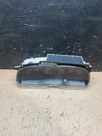 1999 to 2000 Ford E150 E250 E350 VAN Gauge Speedometer Cluster x8091 DG0